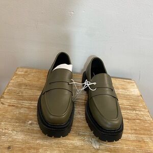 Women’s American Eagles Loafers Olive Green Size 8-1/2